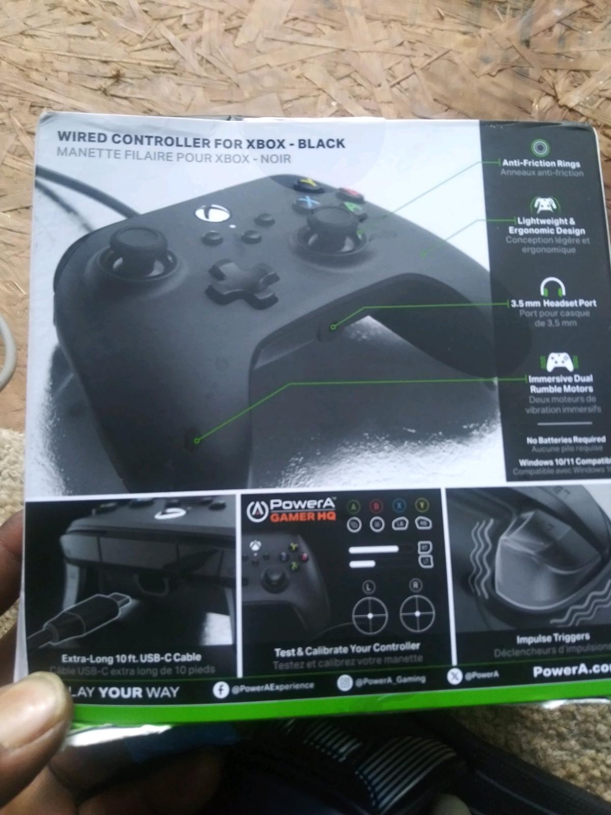 Xbox controllers wired