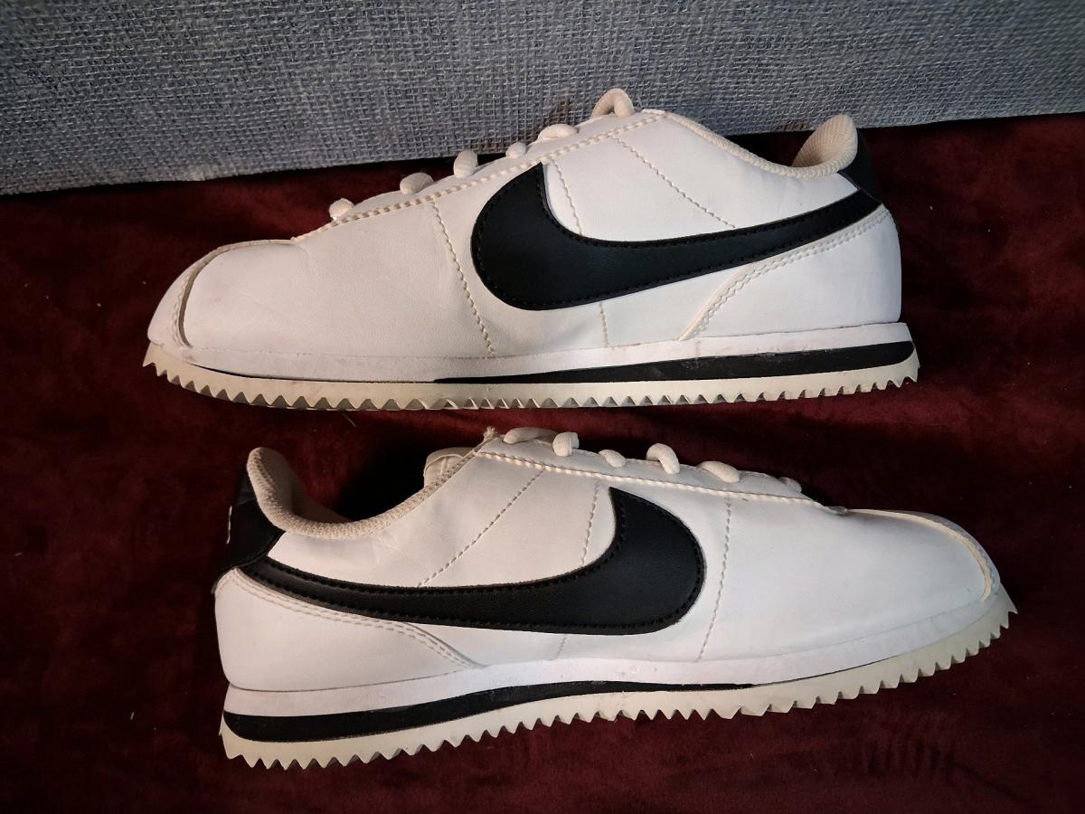 Nike Cortez white black old skool sneakers