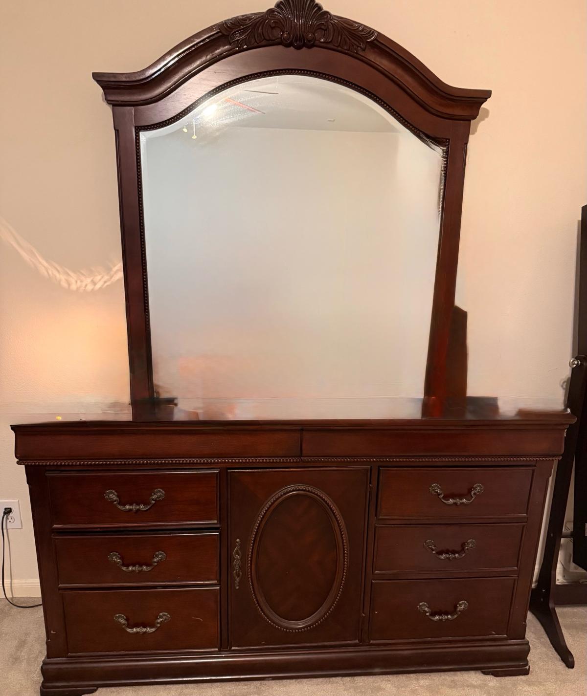 Entire Cherry Mahogany Wood Bedroom Set