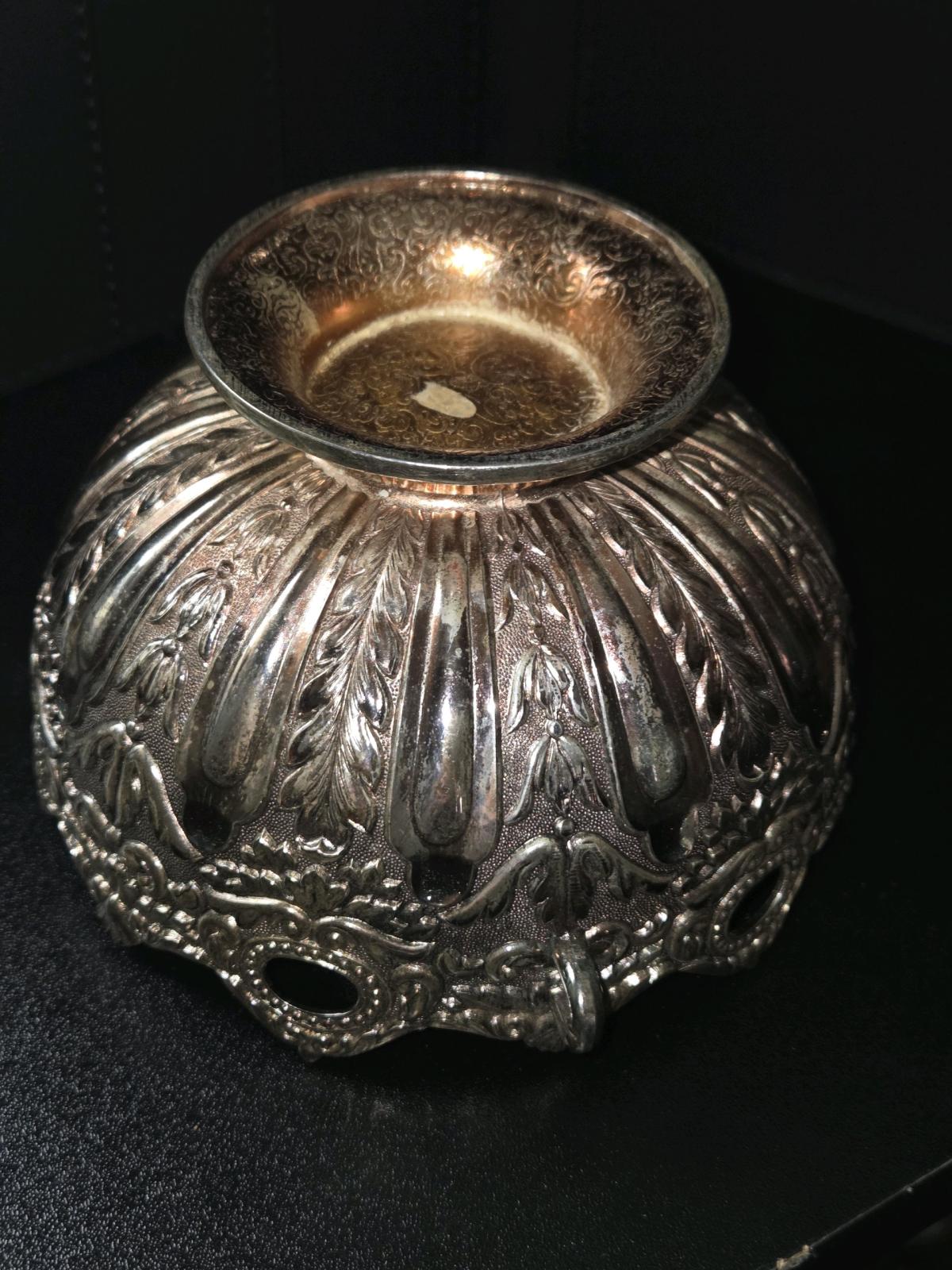 A Vintage Leonard Japan Silver Plated Pedestal Candy Dish