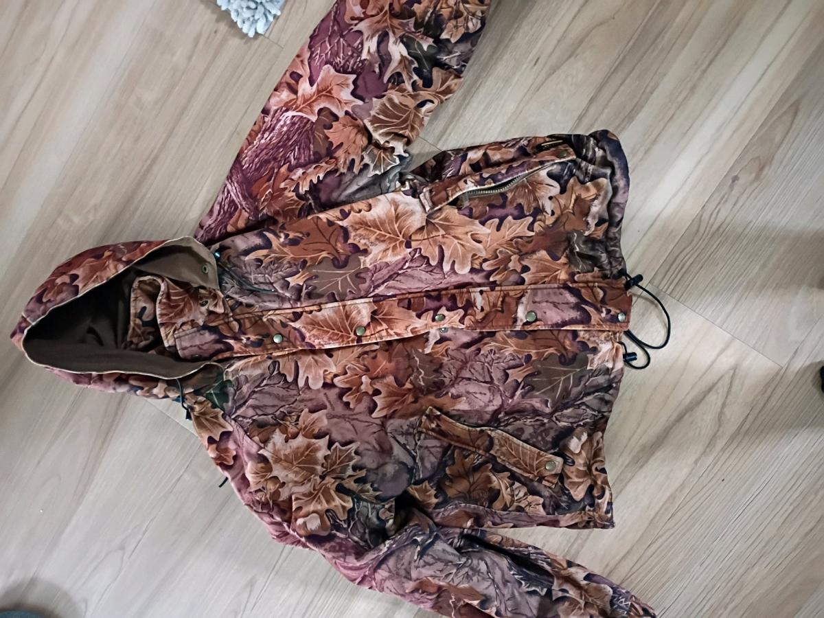 lots of hunting gear send me an offer
