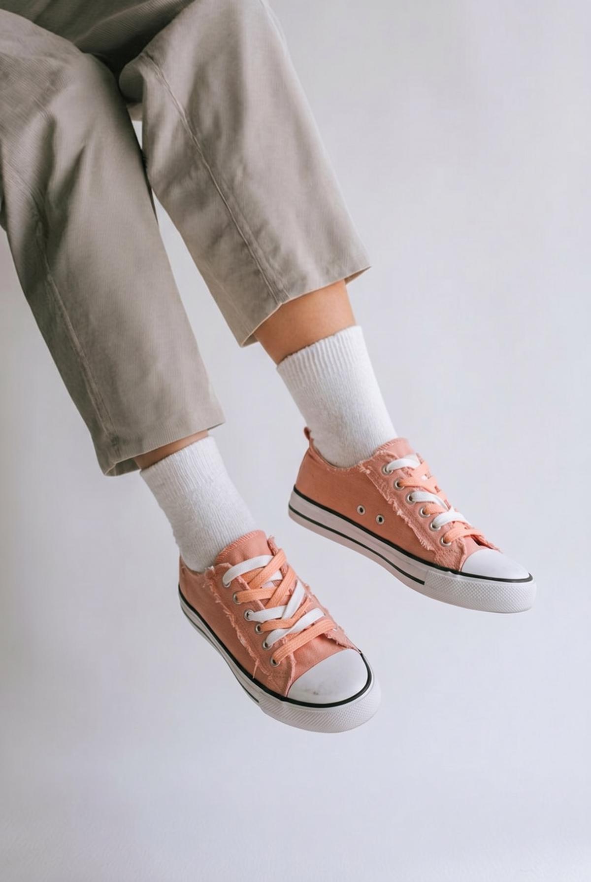 Womens sneakers in various colors size8
