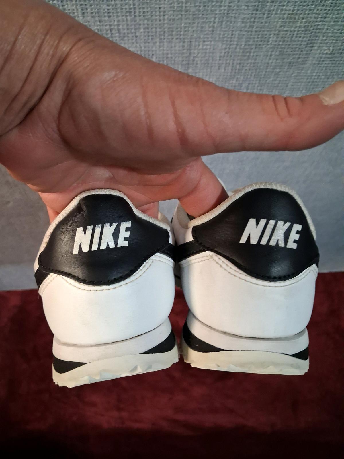 Nike Cortez white black old skool sneakers