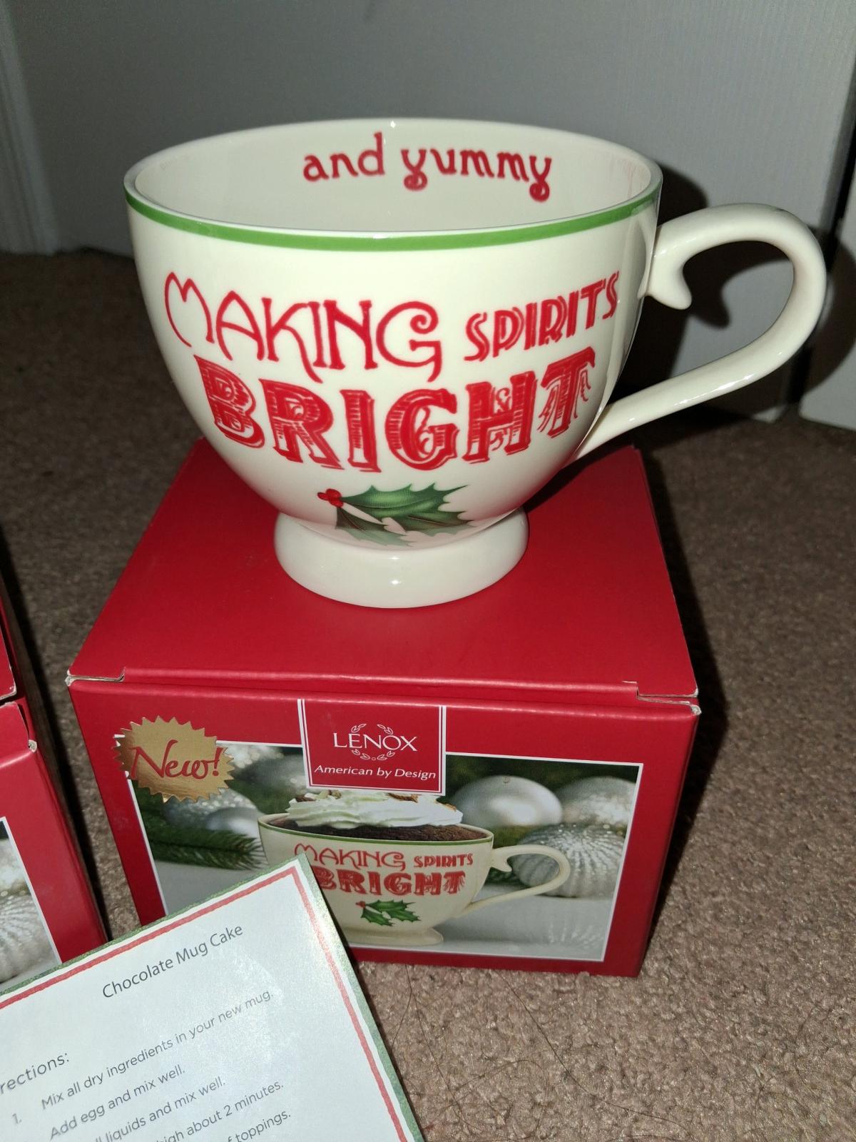 home decor Lenox 2 christmas mugs and 2 Yankee candles ext