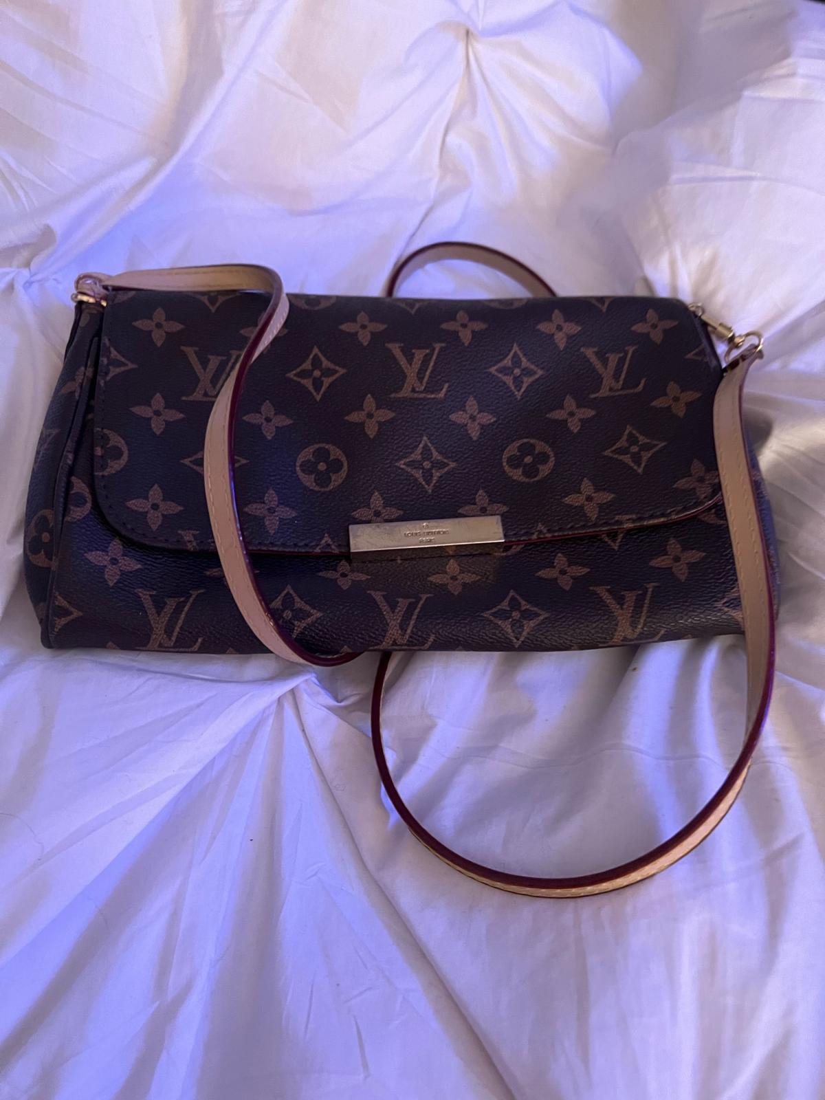 Beautiful cross shoulder bag great quality like new