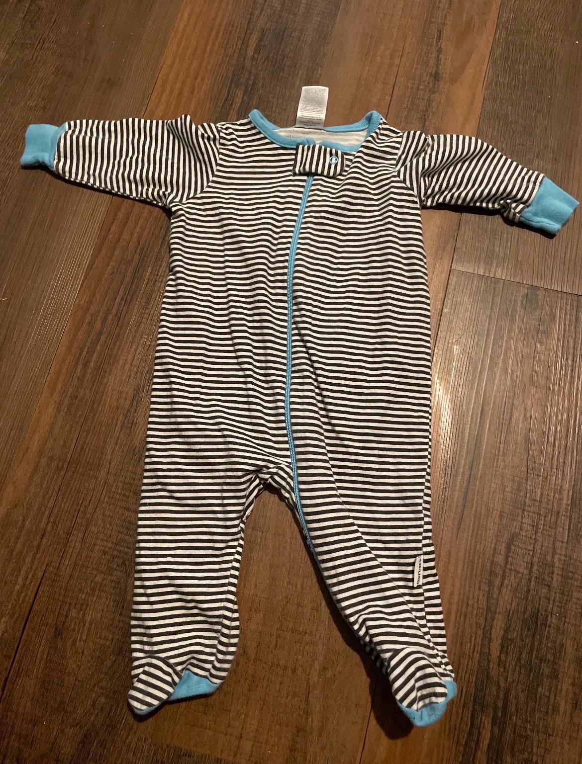 ten 0 to 3 month baby sleepers