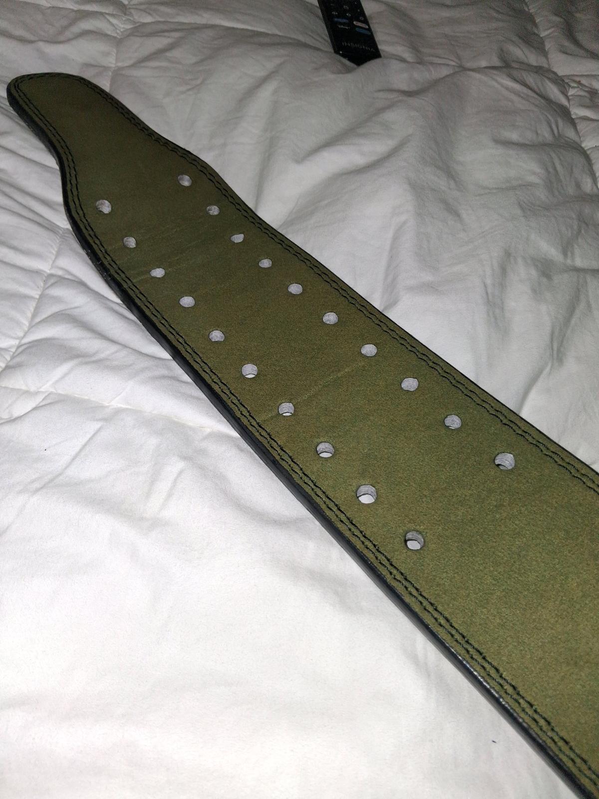 weightlifting belt