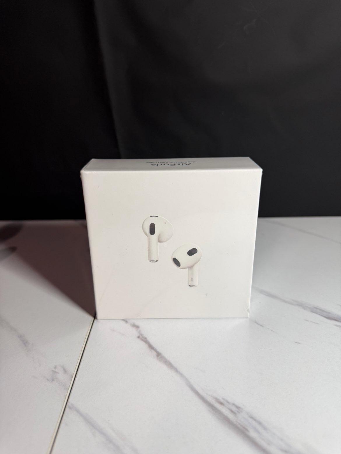 Gen 3 Apple AirPods