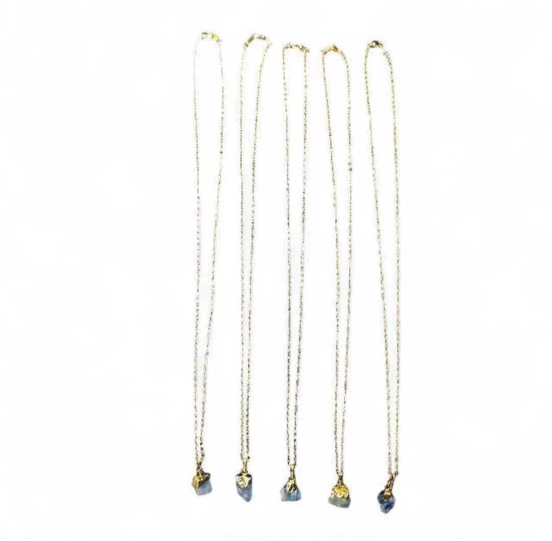 WOMENS AQUAMARINE GEMSTONE PENDANT 18 INCH GOLD PLATED CHAIN