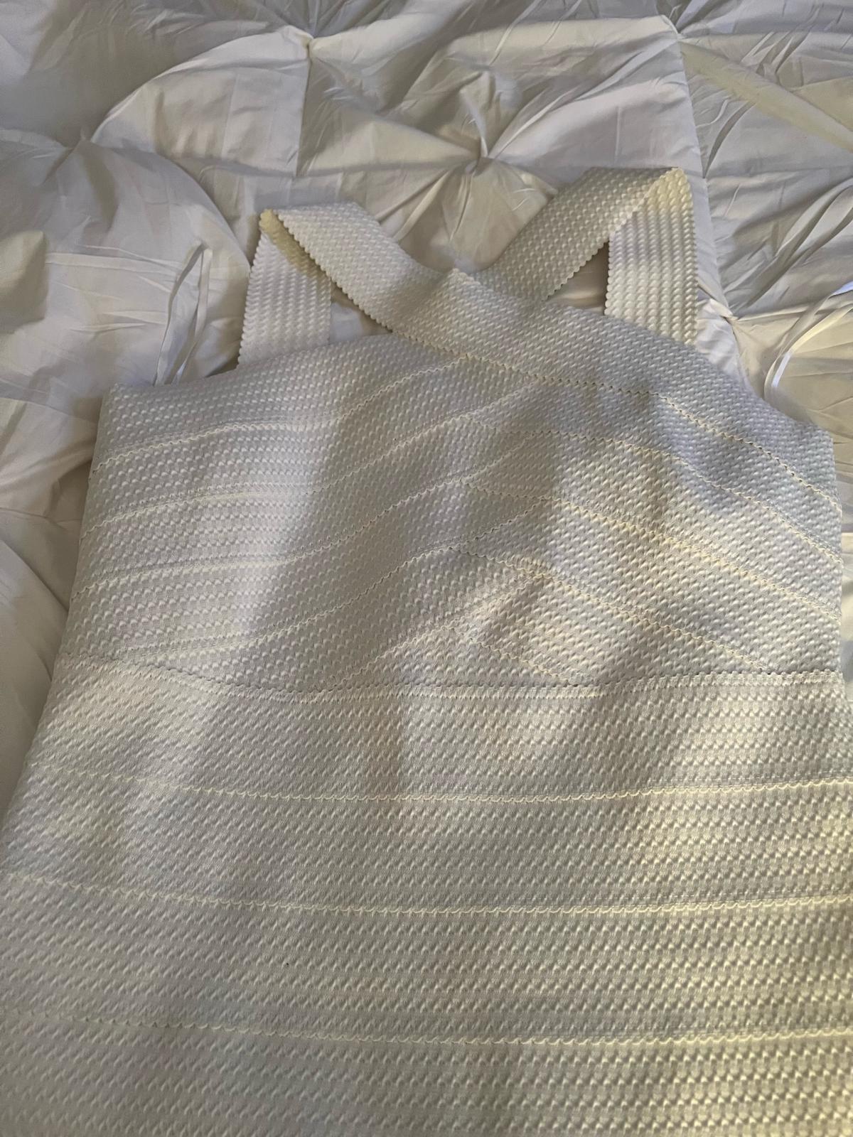 7th Ave New York size lg white 2 piece outfit