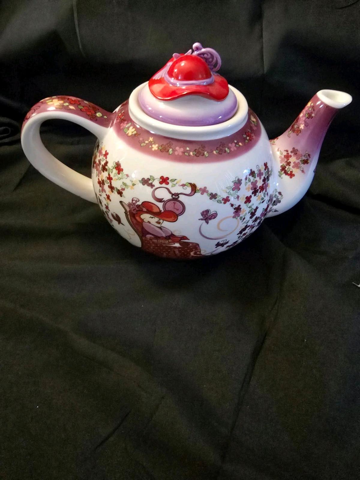 2004 Paul Cardew Design Red Hat Society Tea Time teapot
