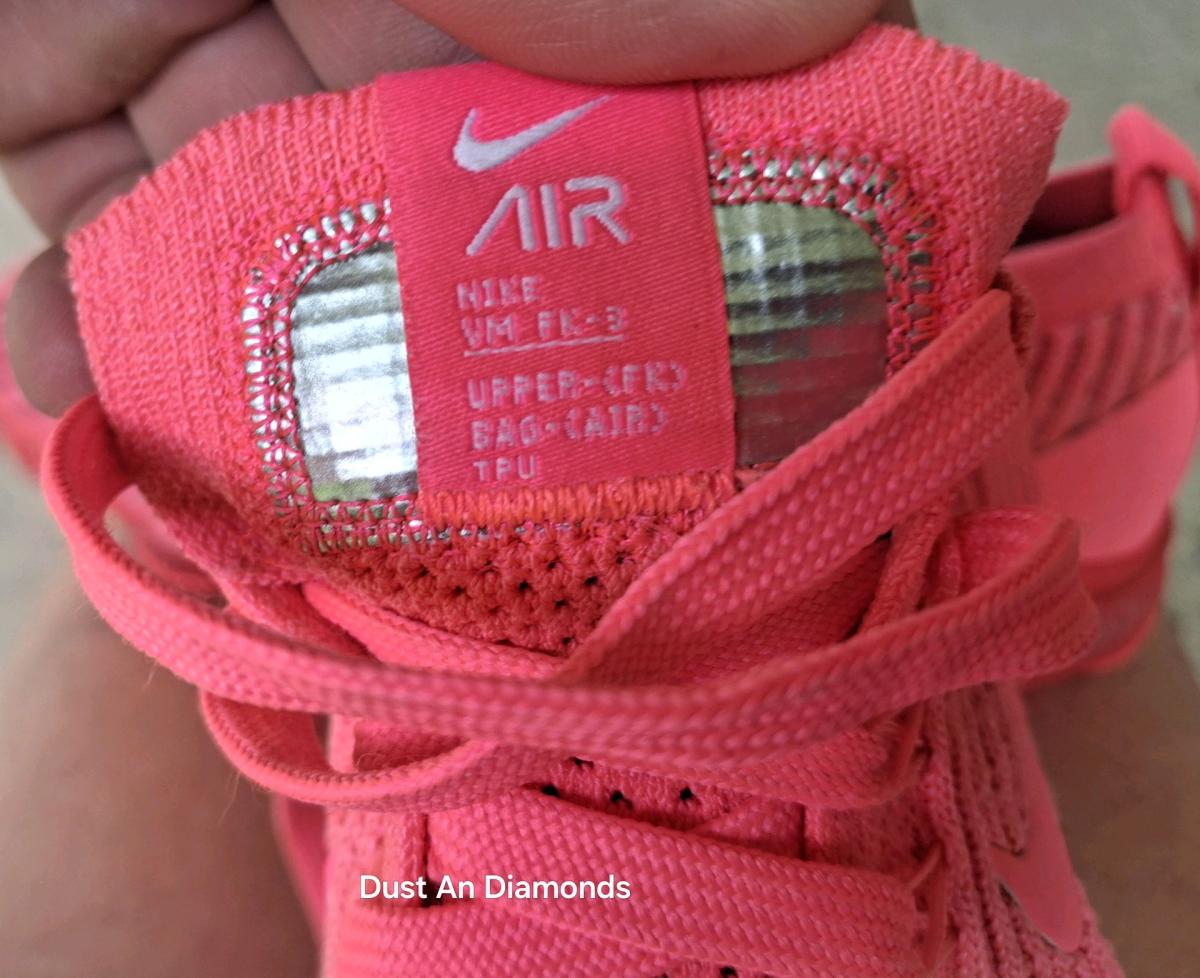 Hyper Pink Nike Air Vapormax Flyknit 3 sneakers New No Box