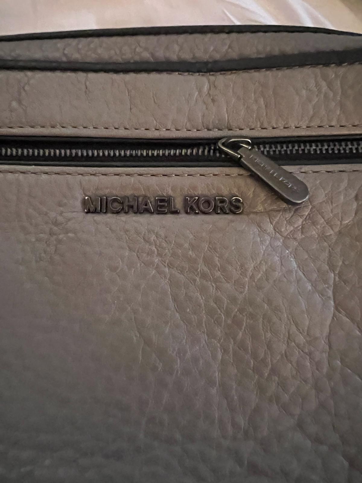 Gray MK handbag good condition