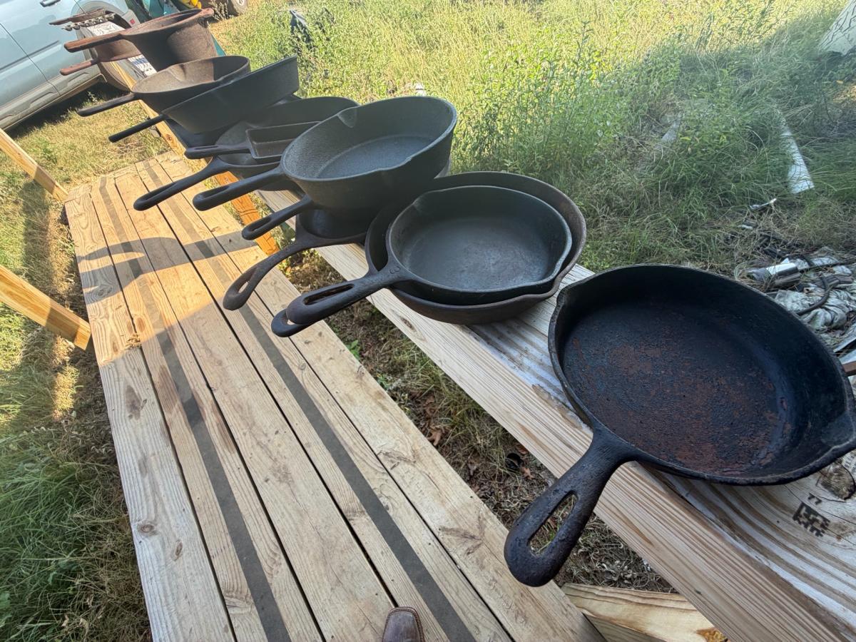 cast iron skillets and griddle