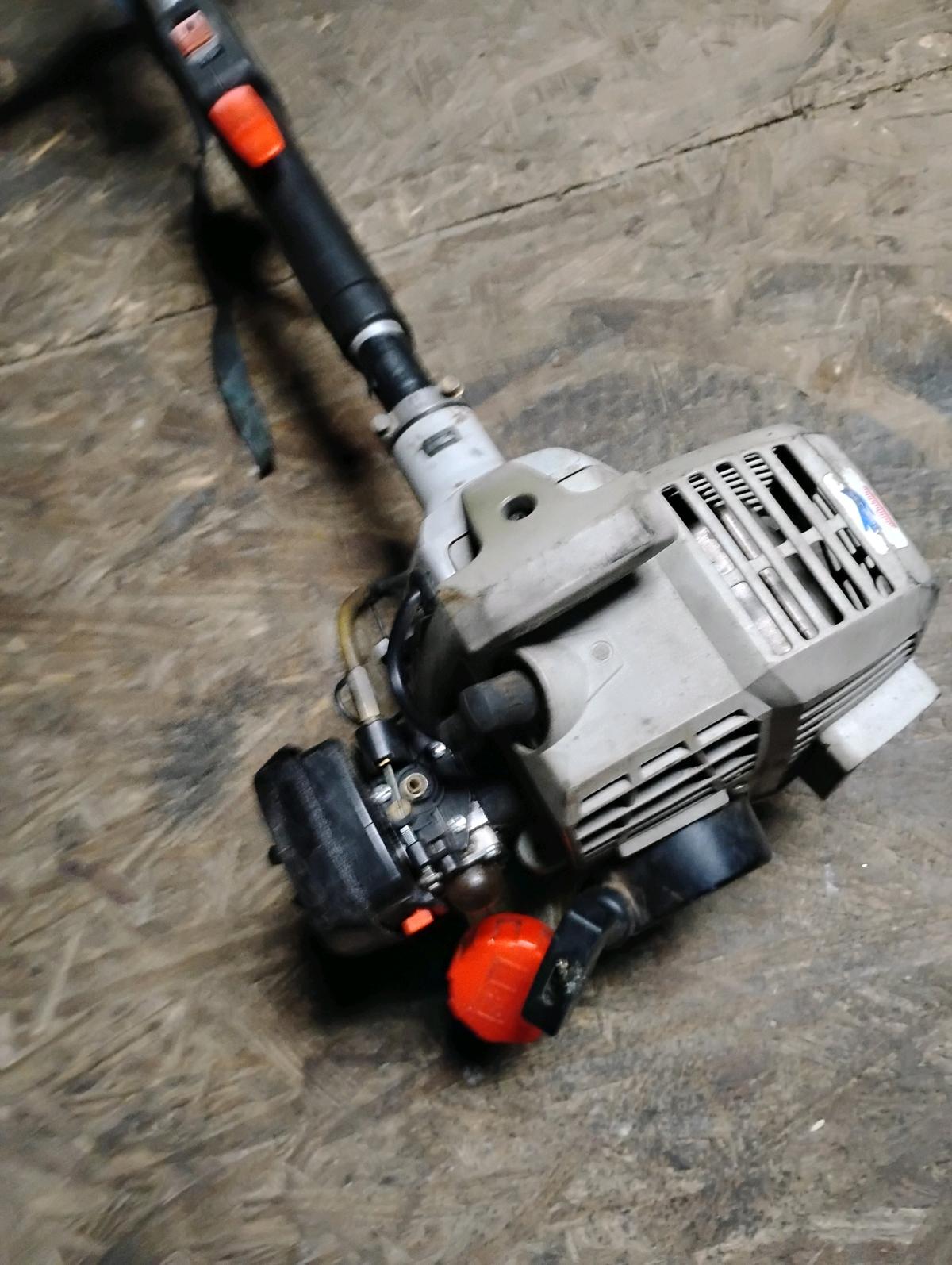 A Weed Eater Works like Nee