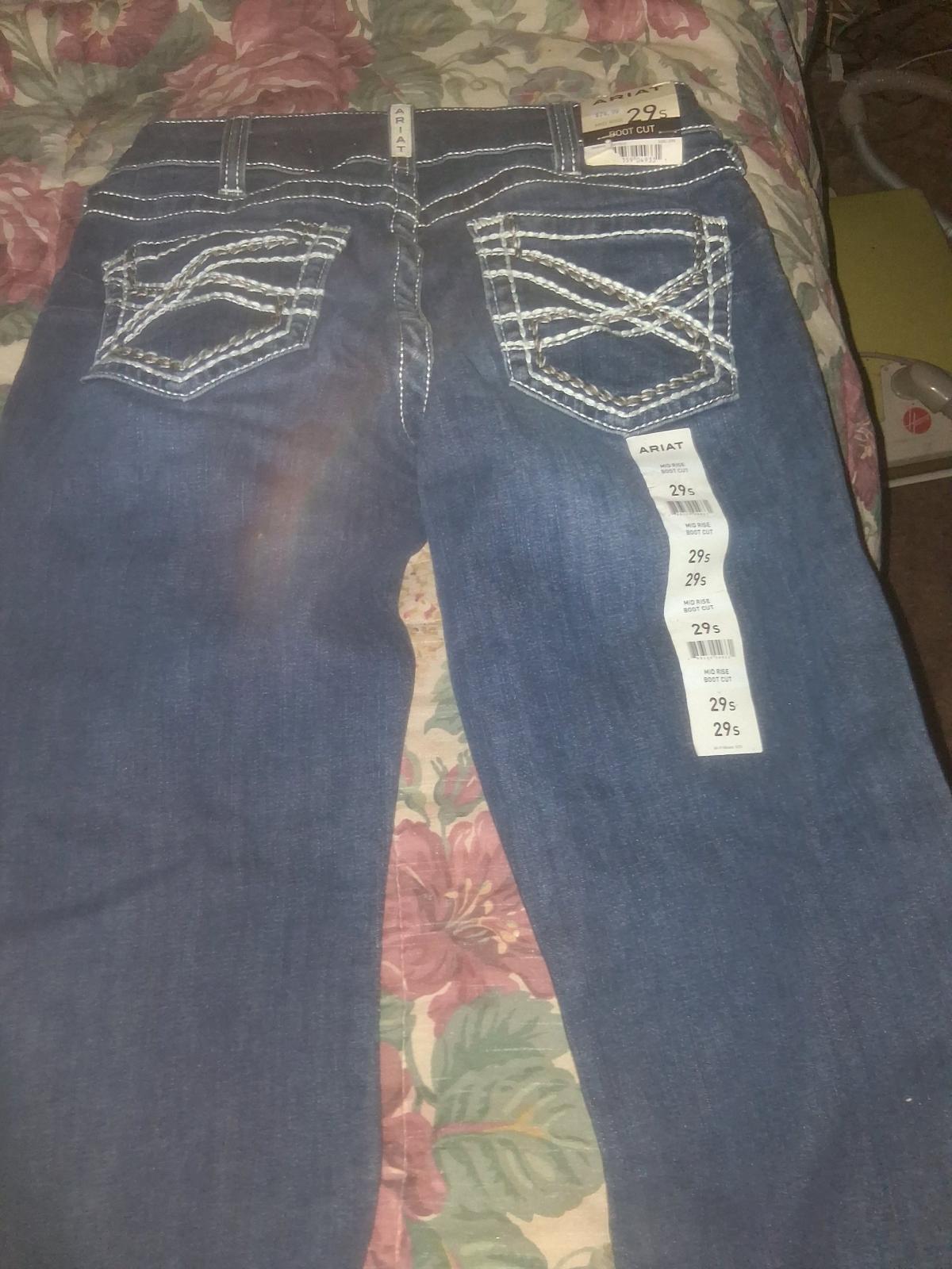 Ariat blue jeans brand new for a chick 29 midwaiste