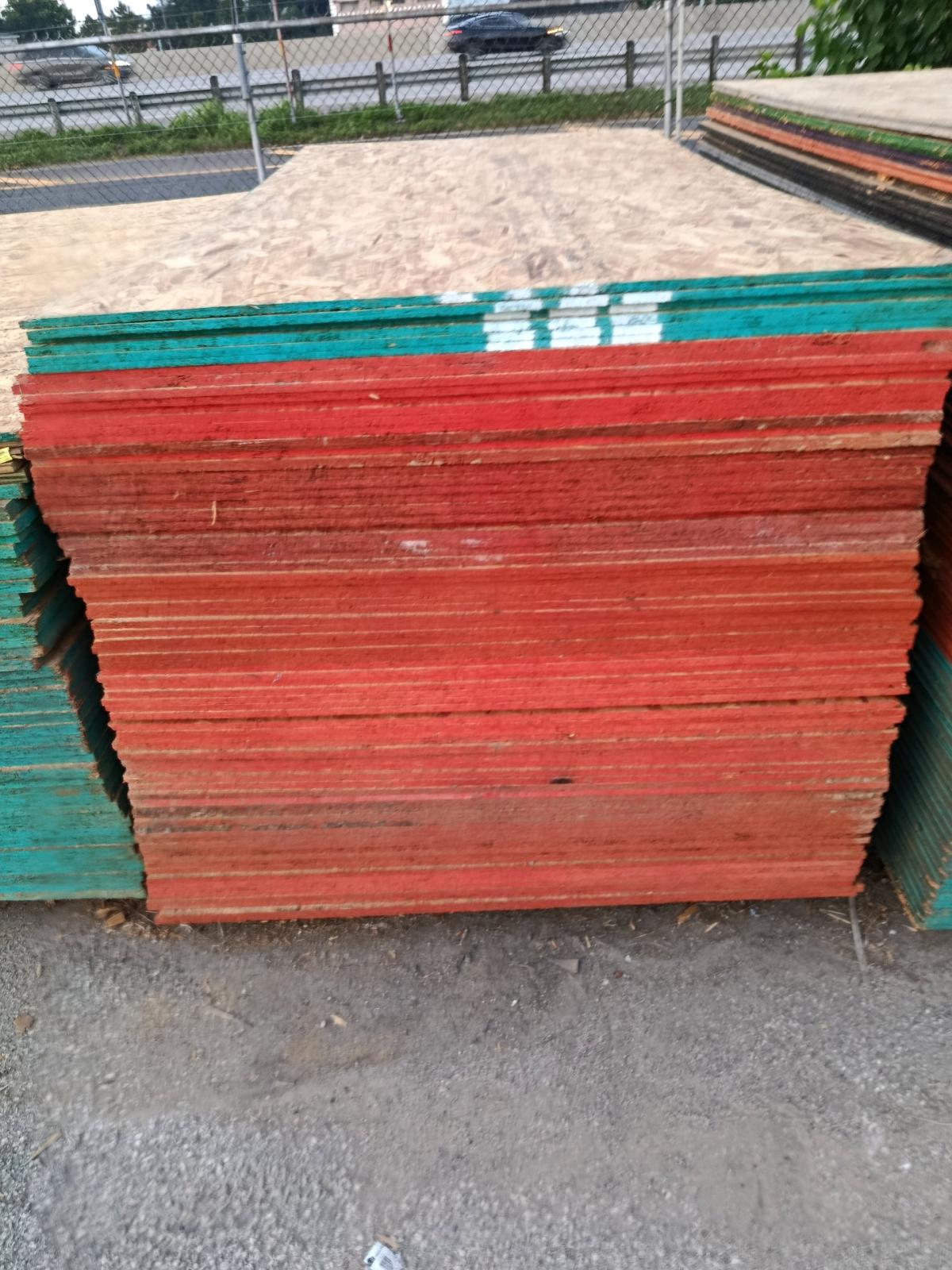 Plywood osb half inch 10 dollars each
