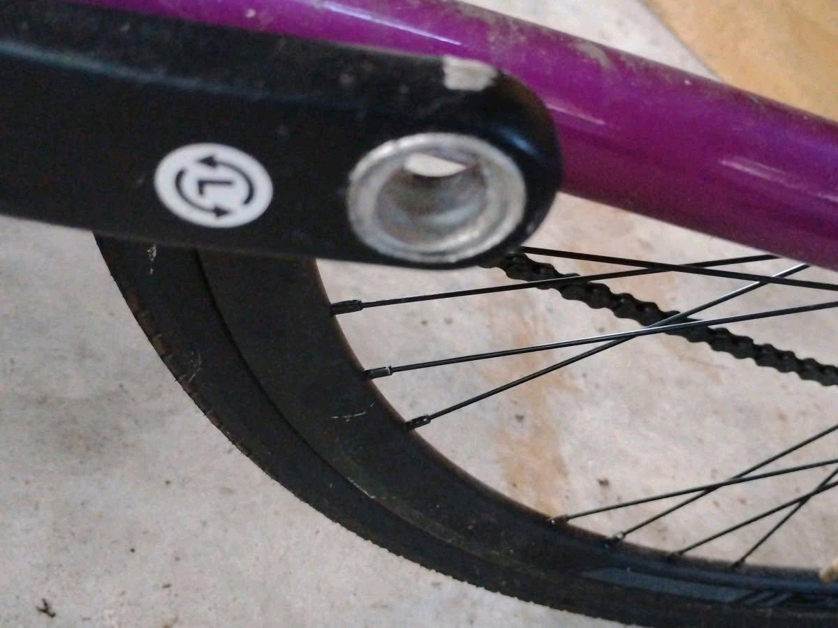 Schwinn sports bike with shock absorbers