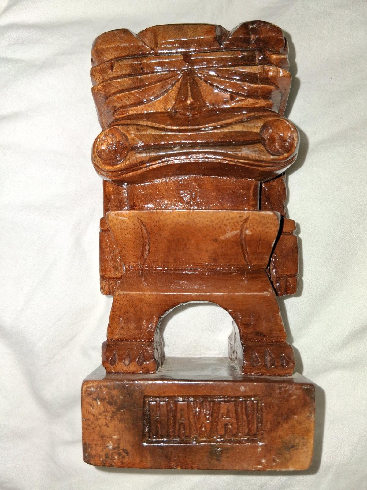Hawaiian monkey pod tiki statue
