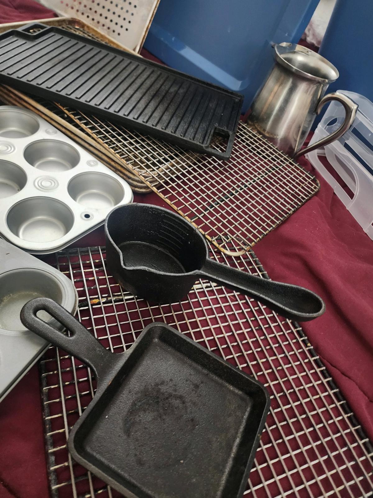 kitchen baking cast iron camping dishes