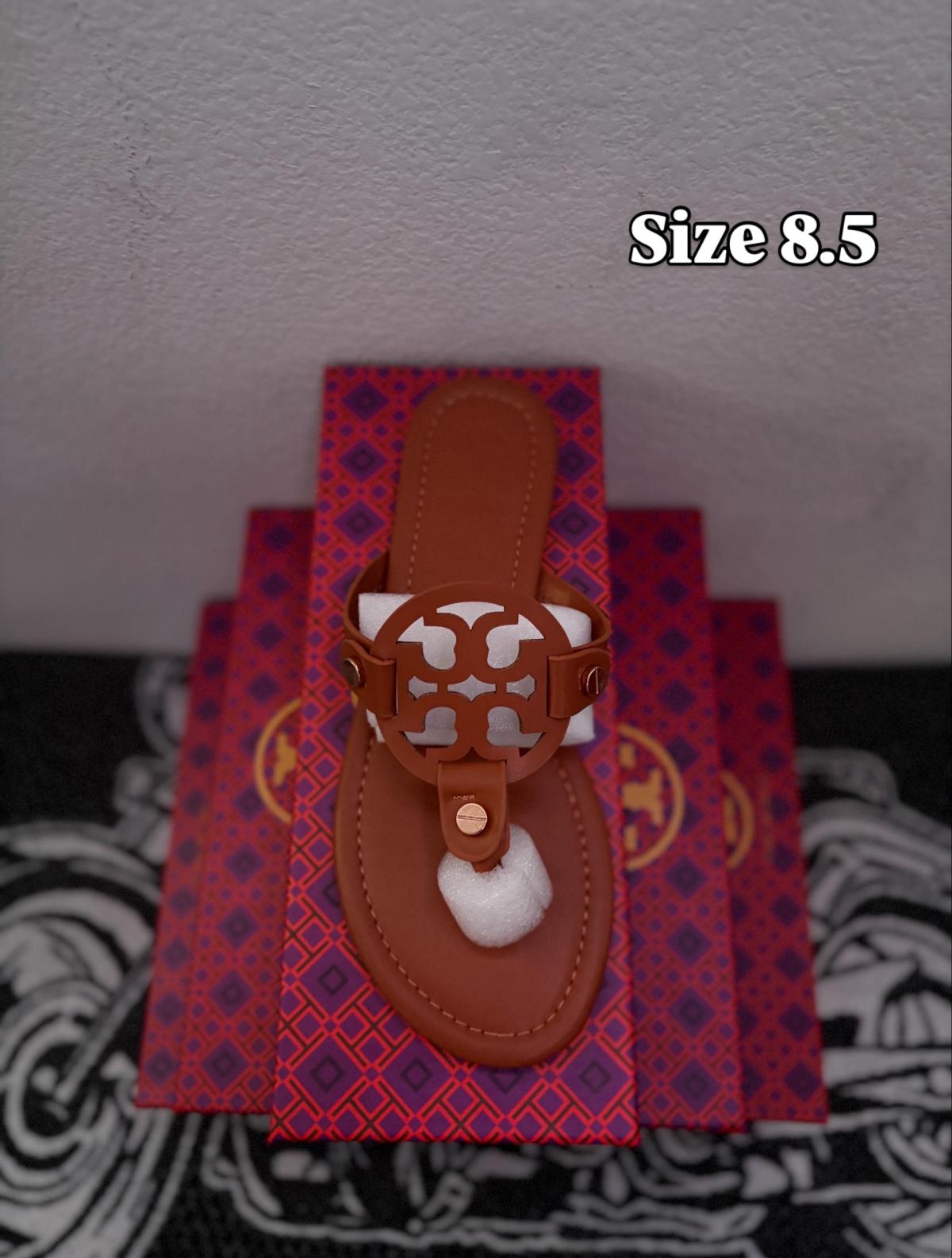 Tory Burch tan matte Thong Flip Flop Sandals Womens US 8half