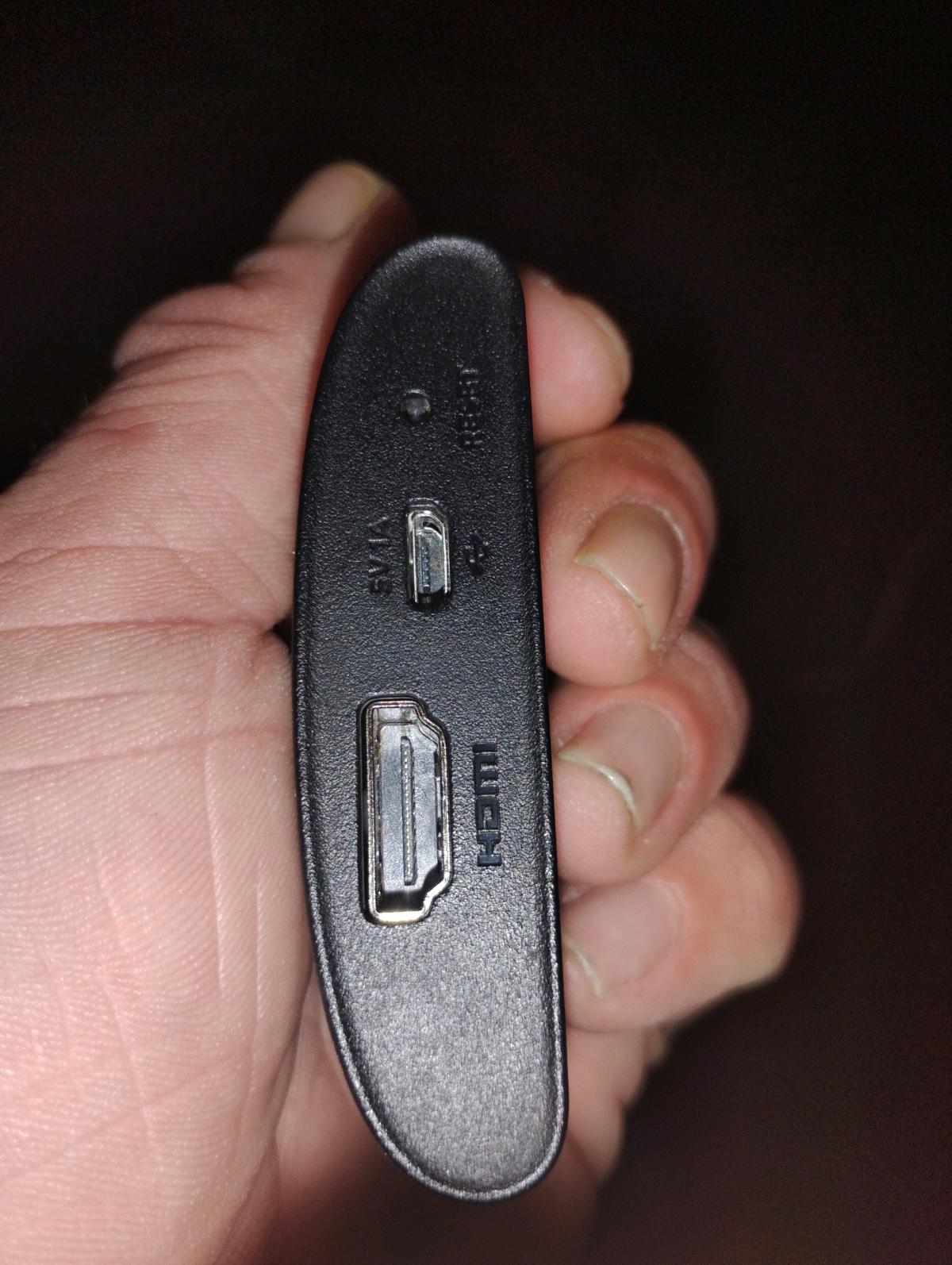 roku dongle with HDMI cord