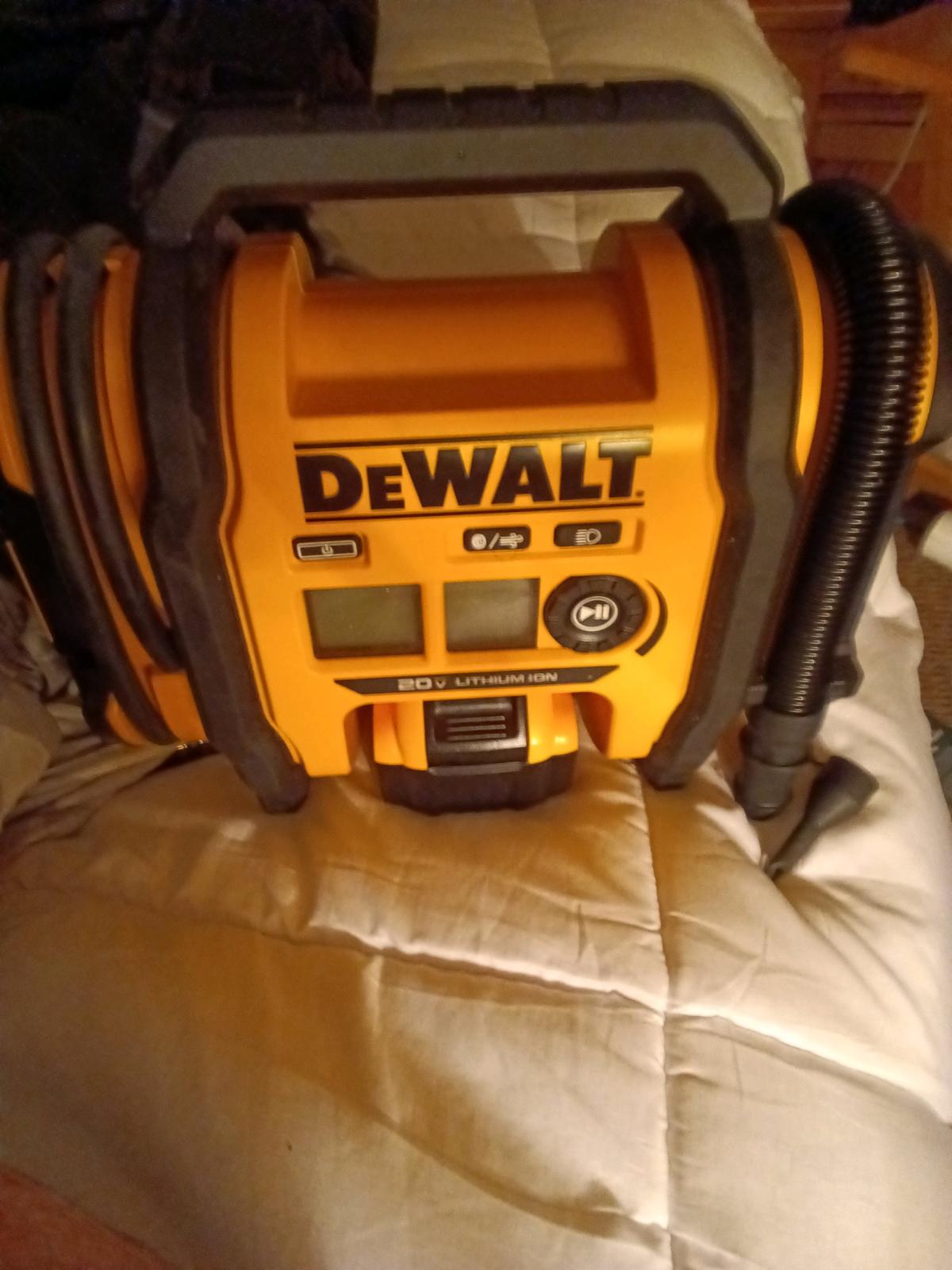 DeWalt 20v air inflator model dcc0201