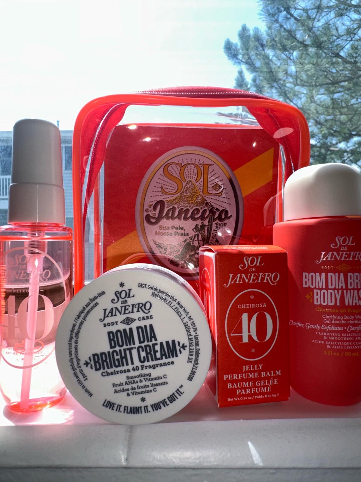 Sol de Janeiro Bom Dia Bright Jet Set Travel Gift Set  Chei