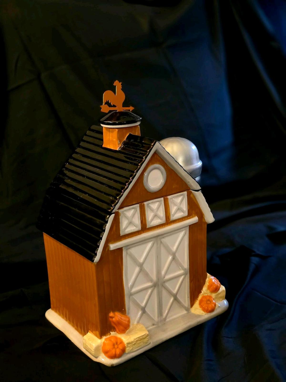 Cheryls Cookies Autumn Farm Barn Cookie Jar