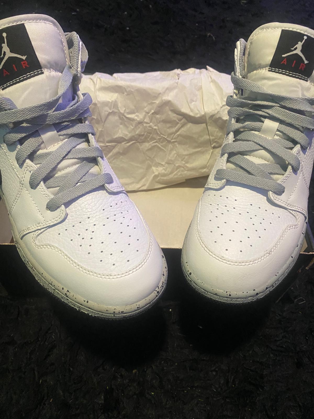 Jordan 1 Mid  White Cement
