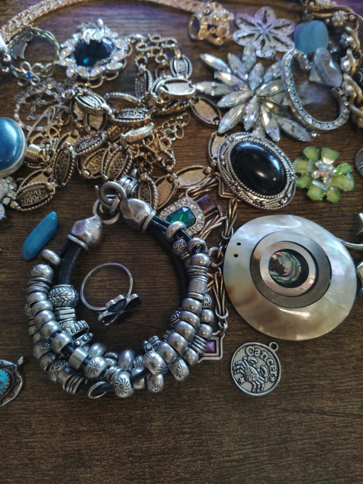 trinkets and what not