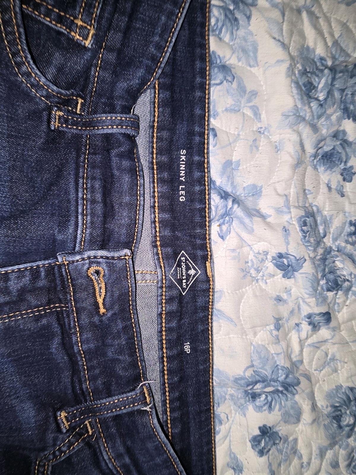 16 P skinny leg jeans st johns bay