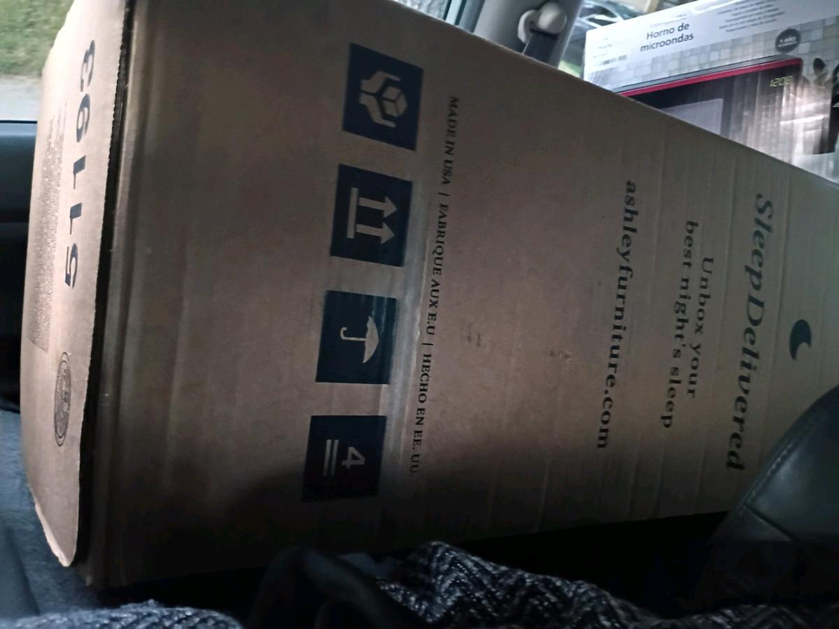 new inbox queen mattress and metal frame