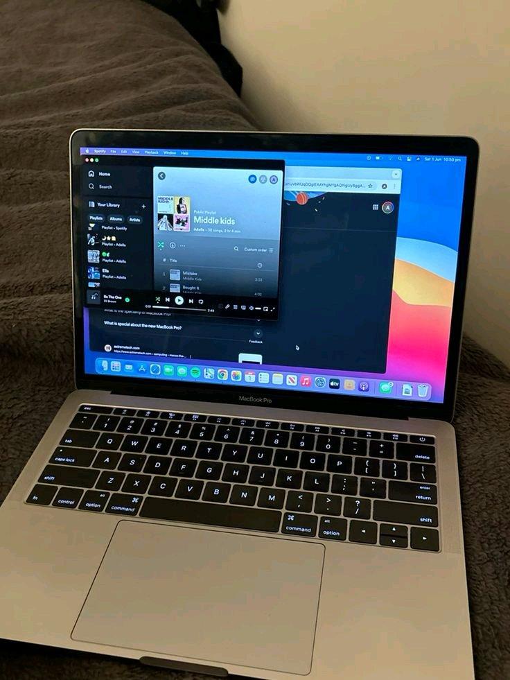 laptop available for sell dont Miss out