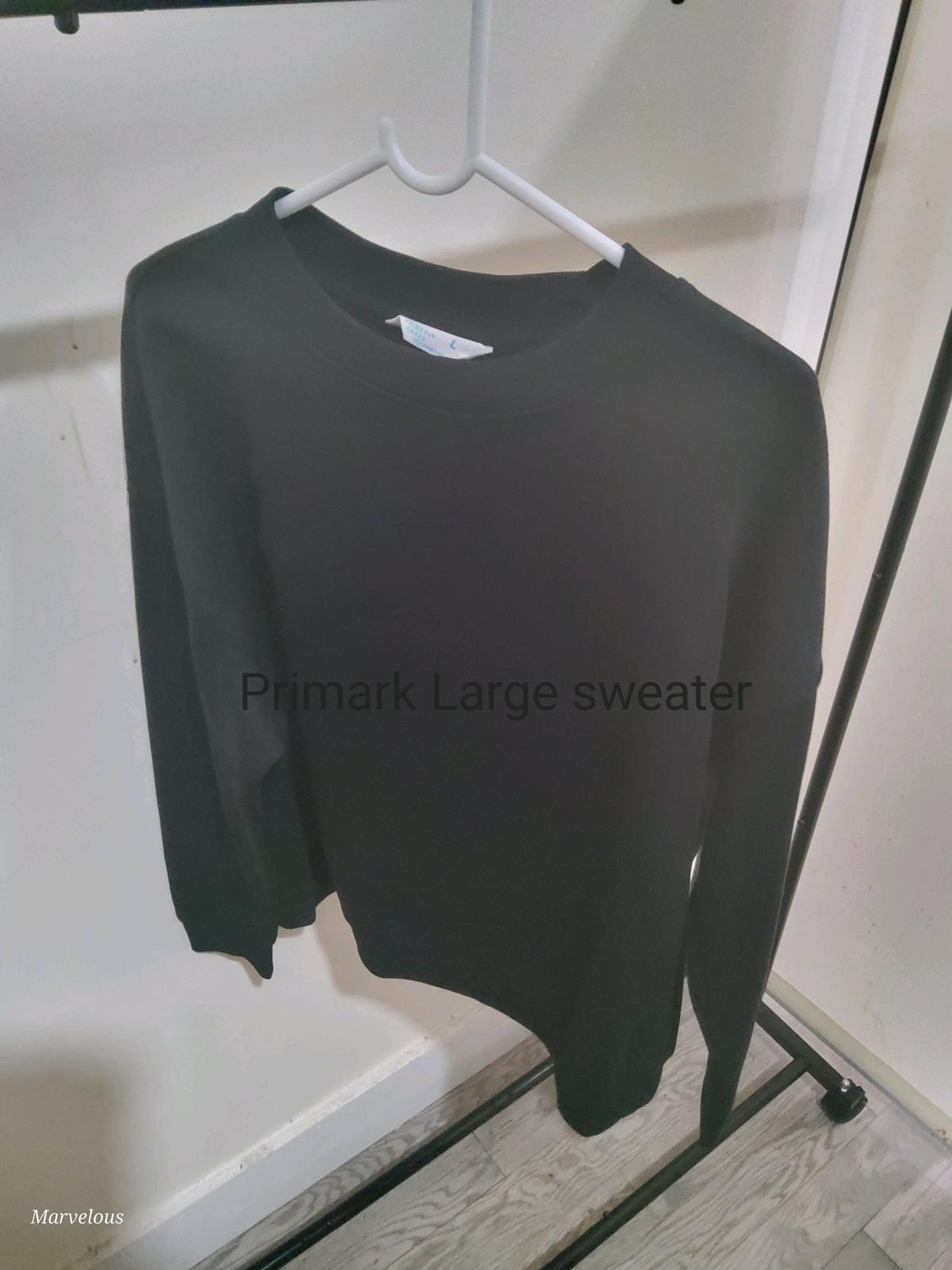 Black Sweater no hoodie