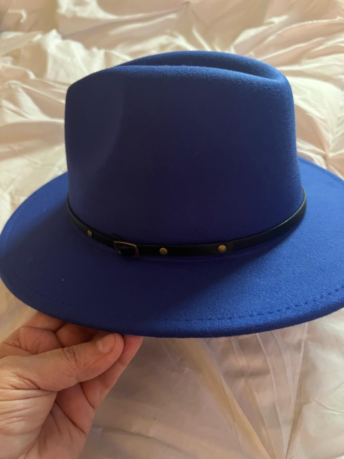 blue Fendora hat never worn