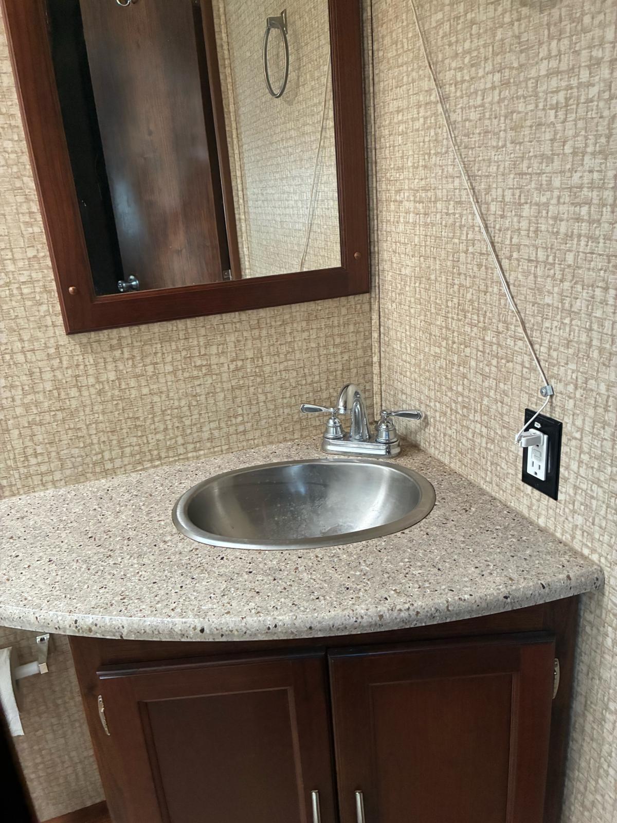 2015 Coachmen Mirada 35LS