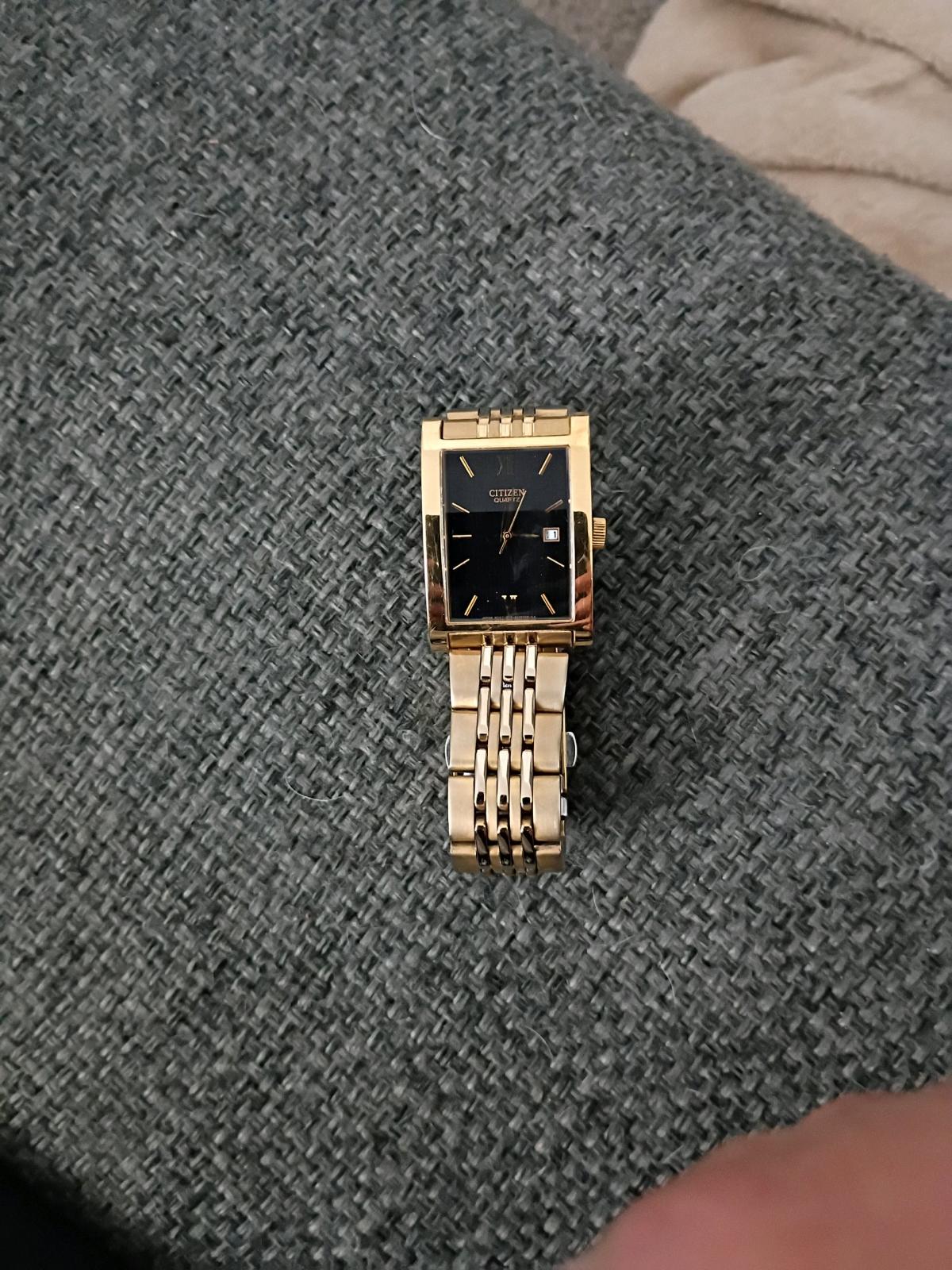 Gold Citizen watch  water resistant japan movmnt