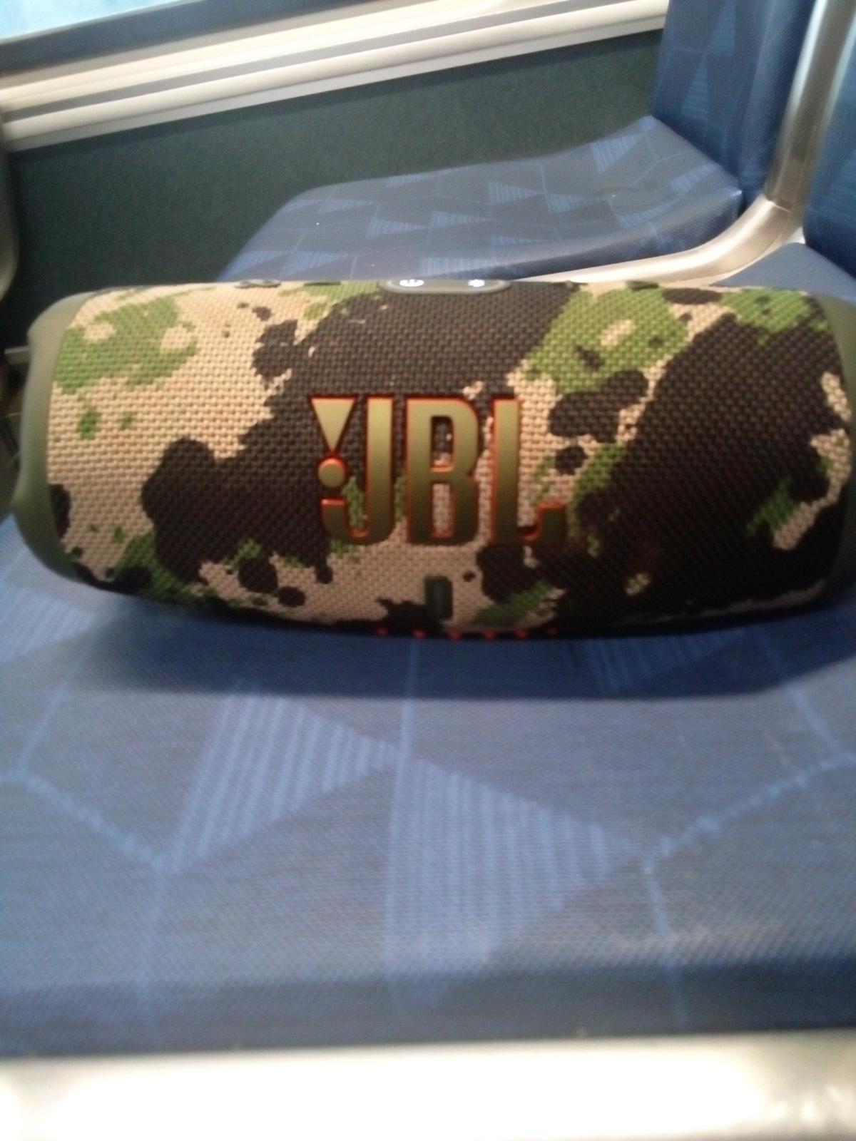 JBL 5 speaker