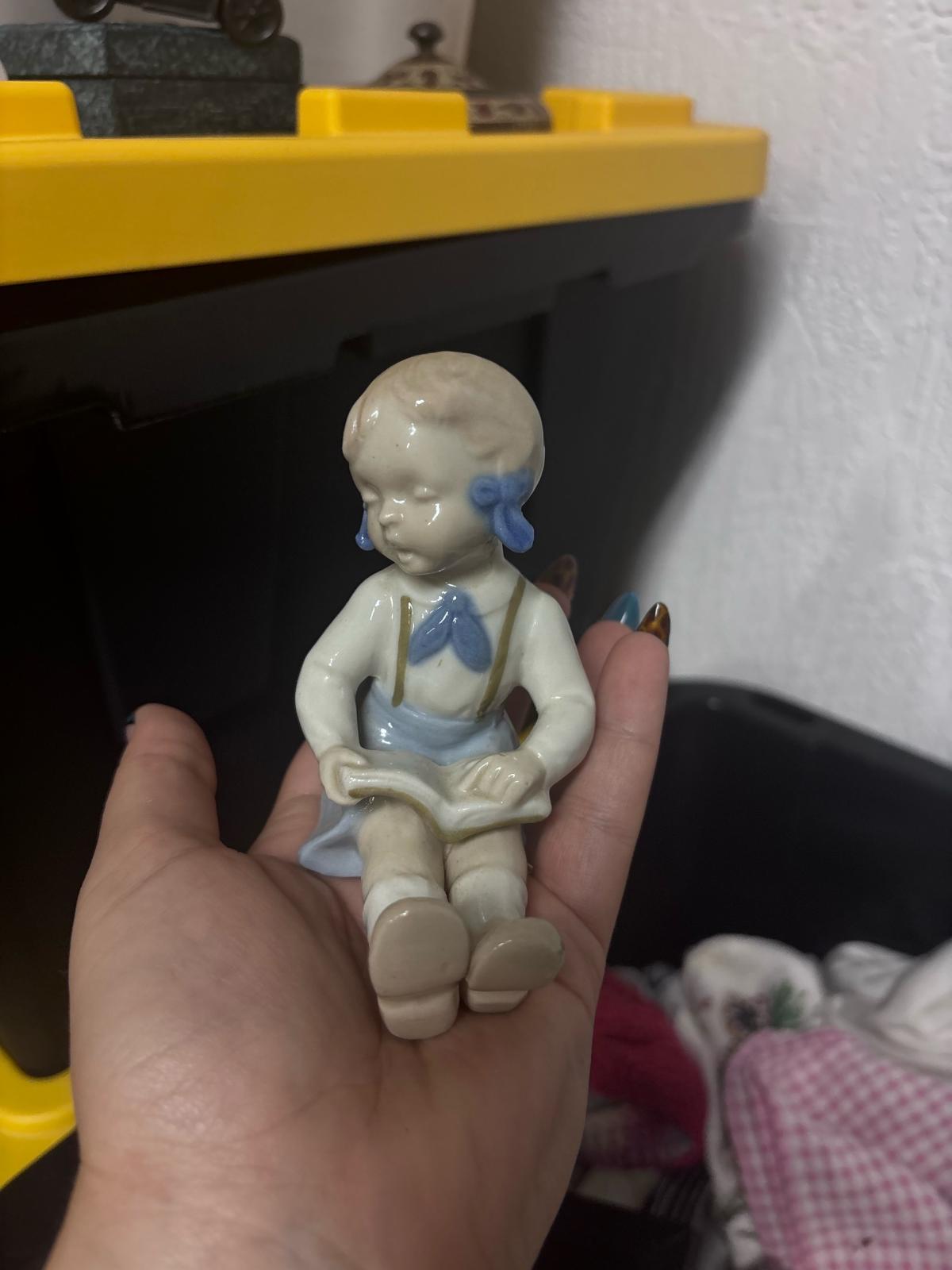 antique girl