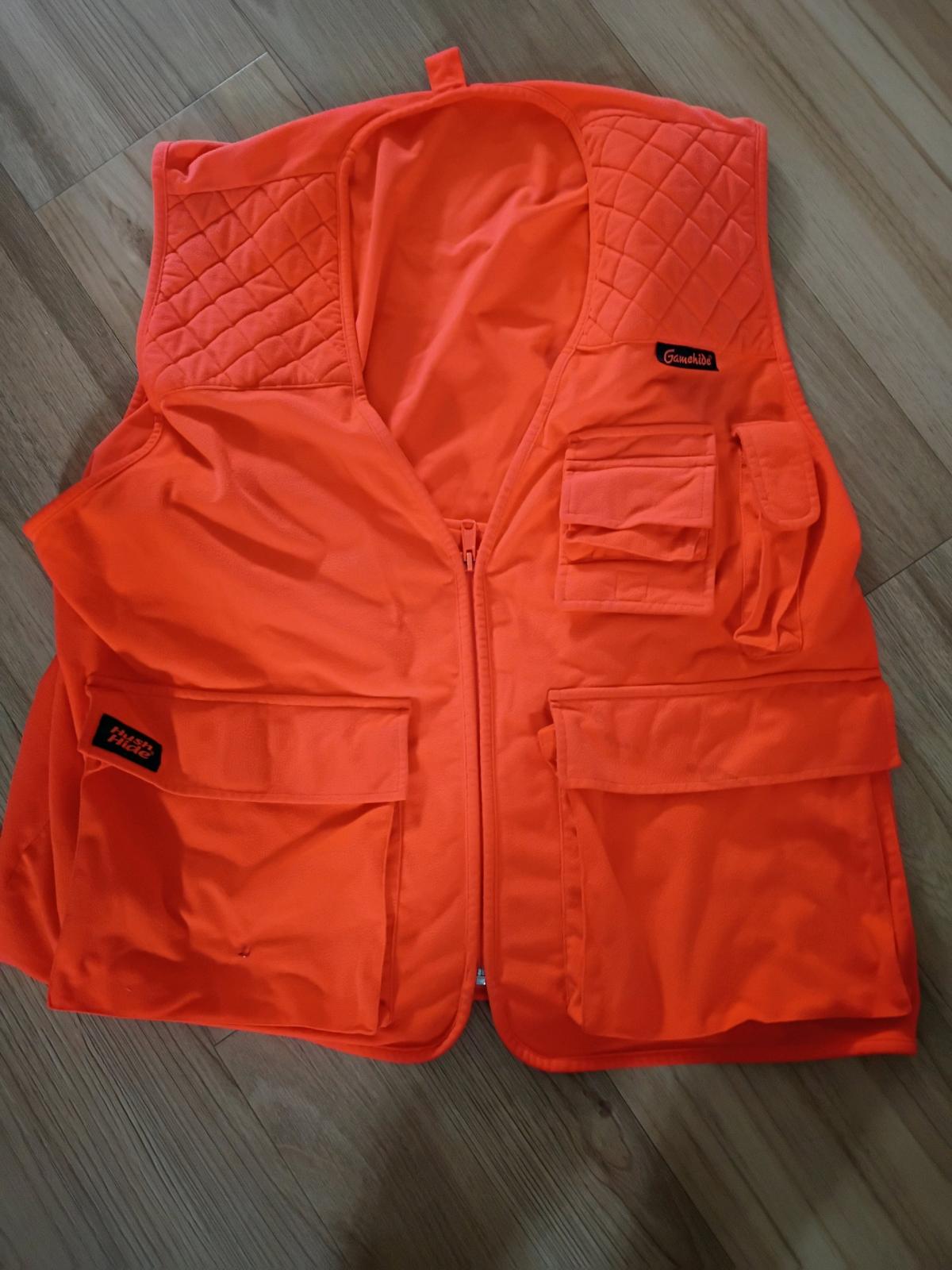 lots of hunting gear send me an offer