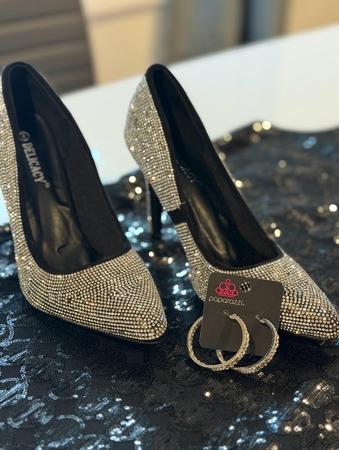 black size 8 good condition