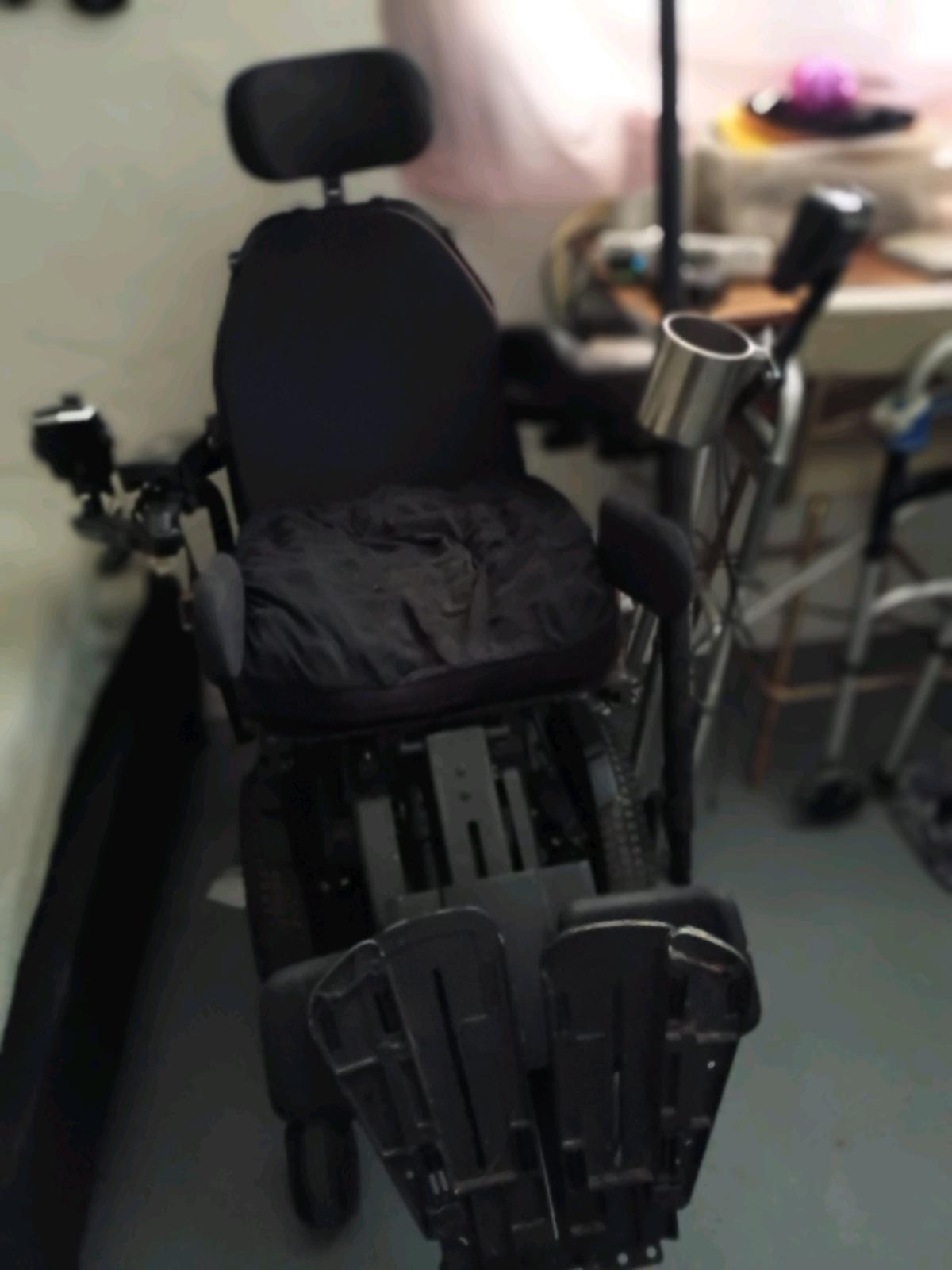 quantum 3 electric wheelchair