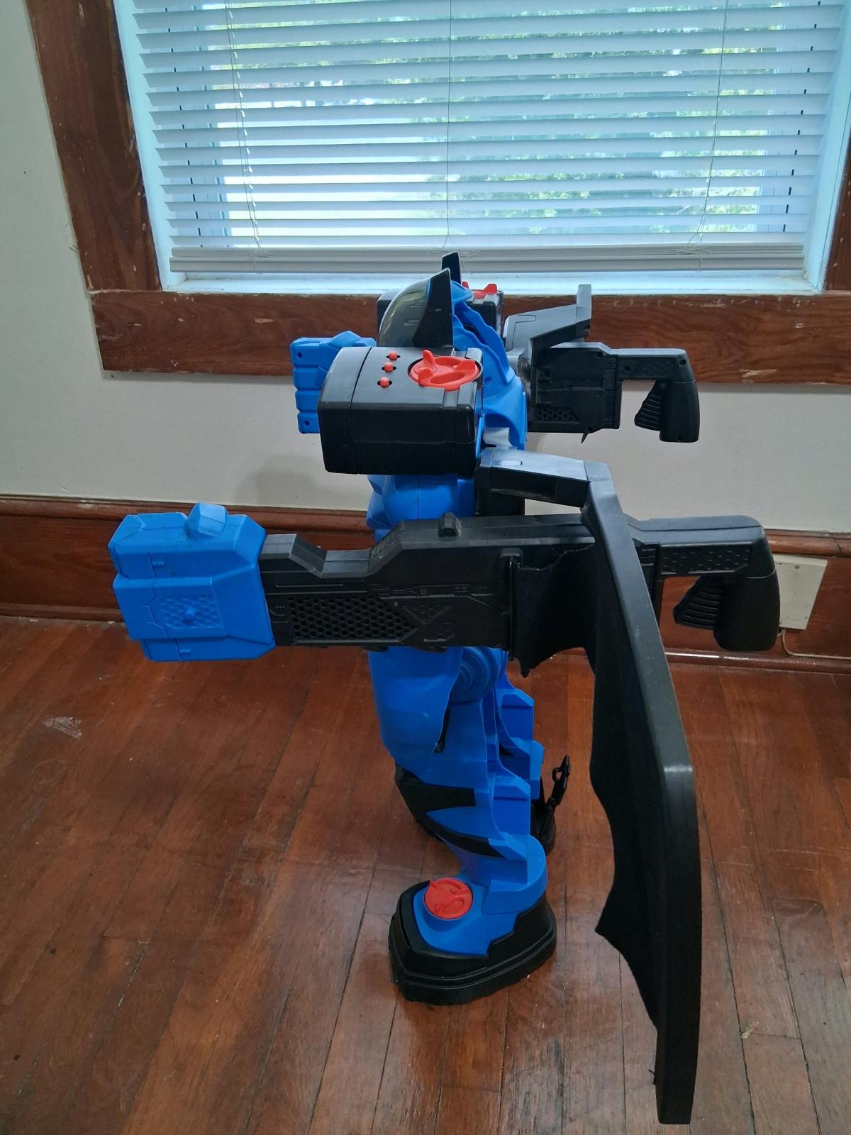 Batman Extreme Megabot with wings
