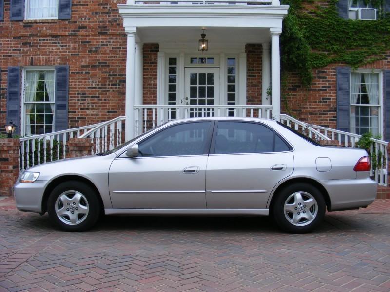 For Sale: 1998 Honda Accord EX  Reliable & Well-Maintaine