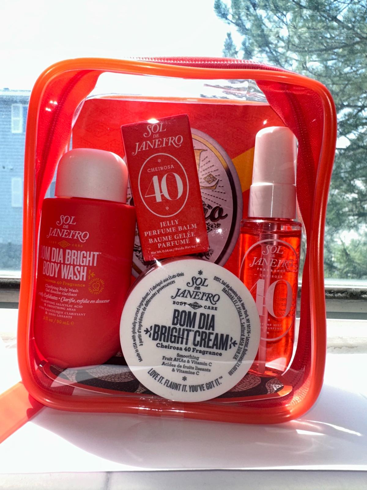 Sol de Janeiro Bom Dia Bright Jet Set Travel Gift Set  Chei