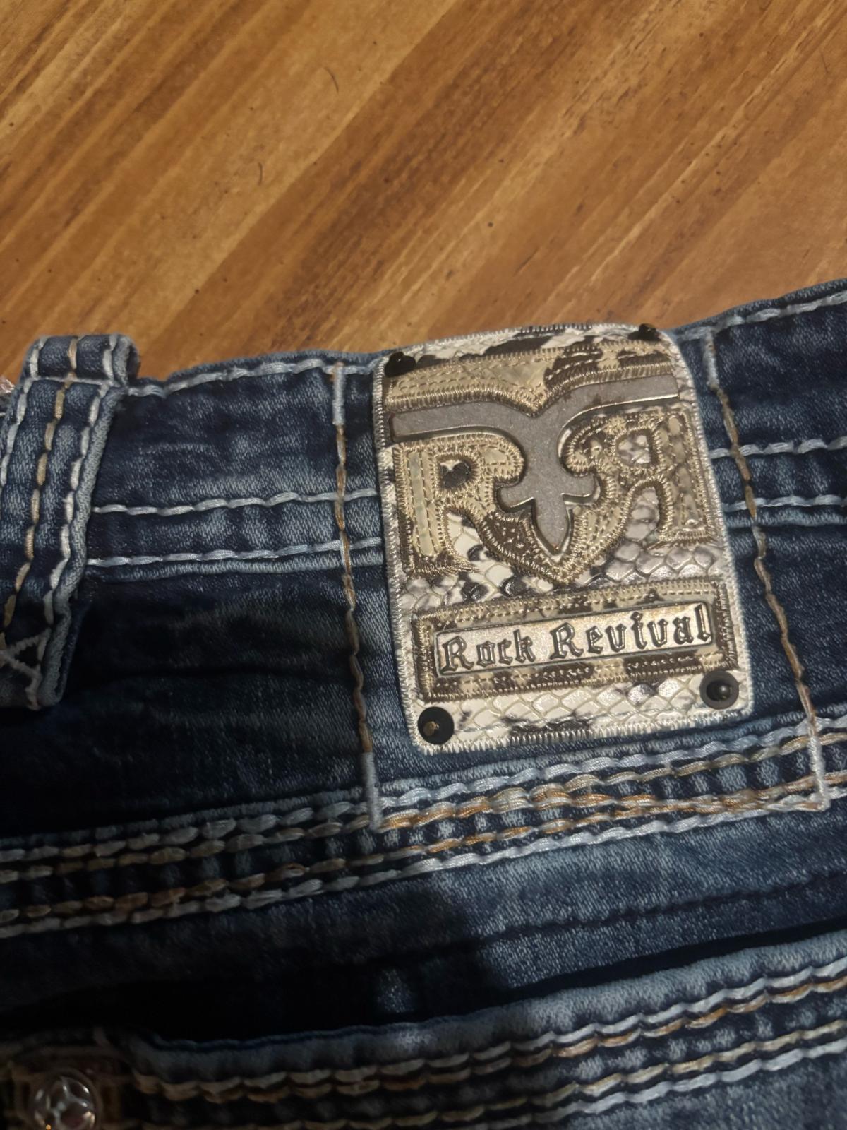 rock rival jeans size 38 distressed look faded denim