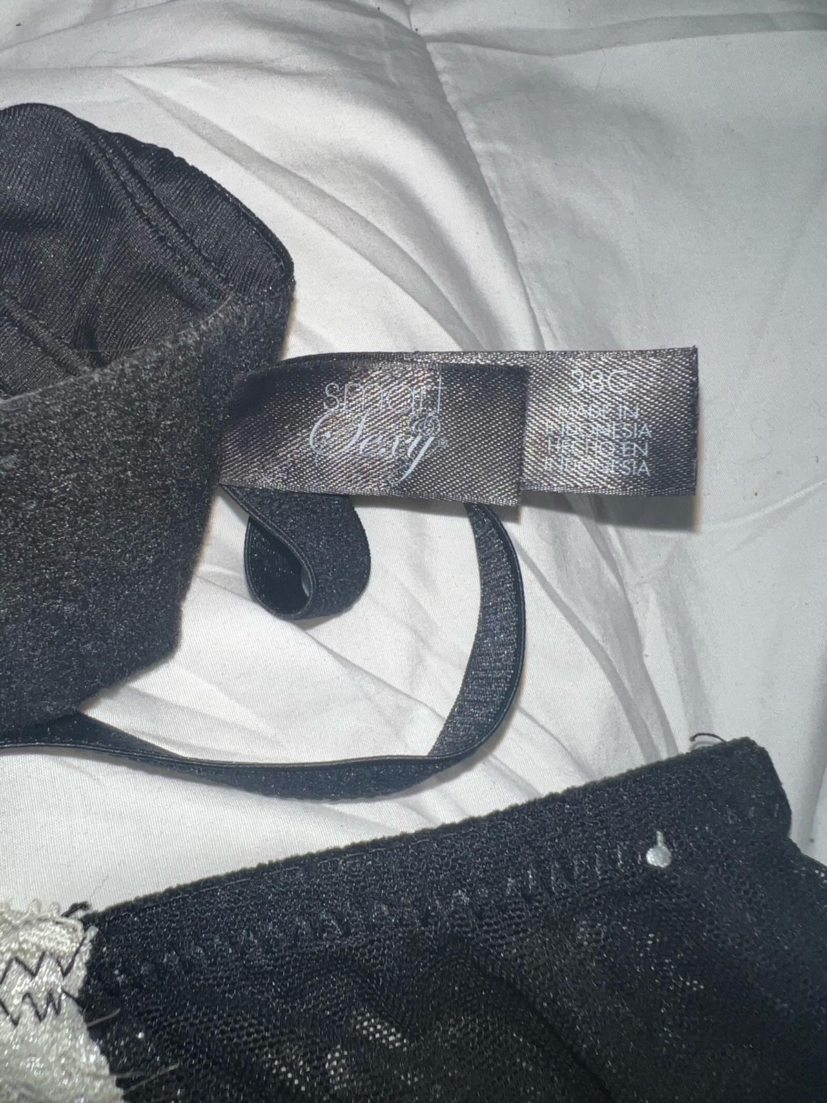 womens lingerie lg 38c used great condition