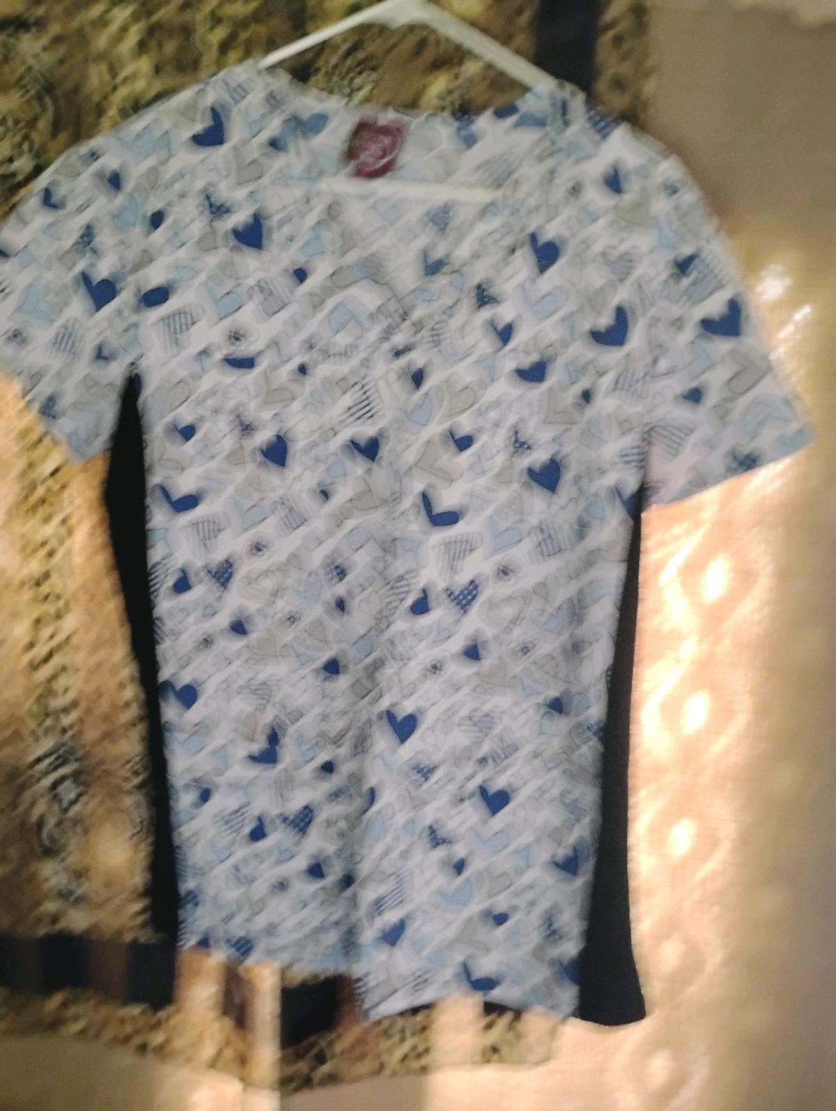A Nice Womens Heart Scrub