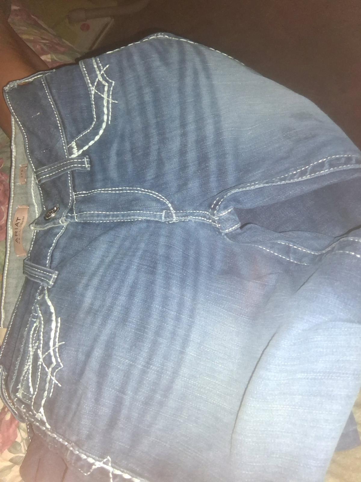 Ariat blue jeans brand new for a chick 29 midwaiste